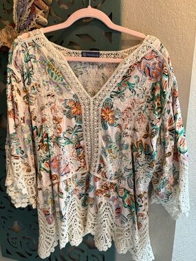 Democracy Women's Floral Crochet-Trim V-Neck Top in Multi